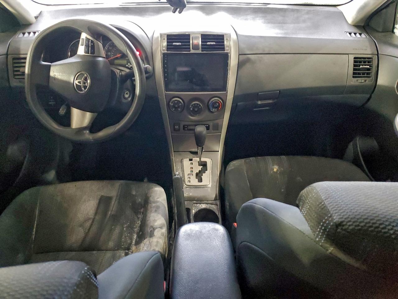 2011 Toyota Corolla Base VIN: 2T1BU4EE2BC698239 Lot: 95647495