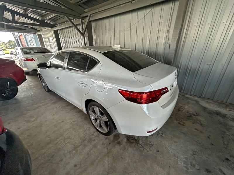 Sedans ACURA ILX 2015 White