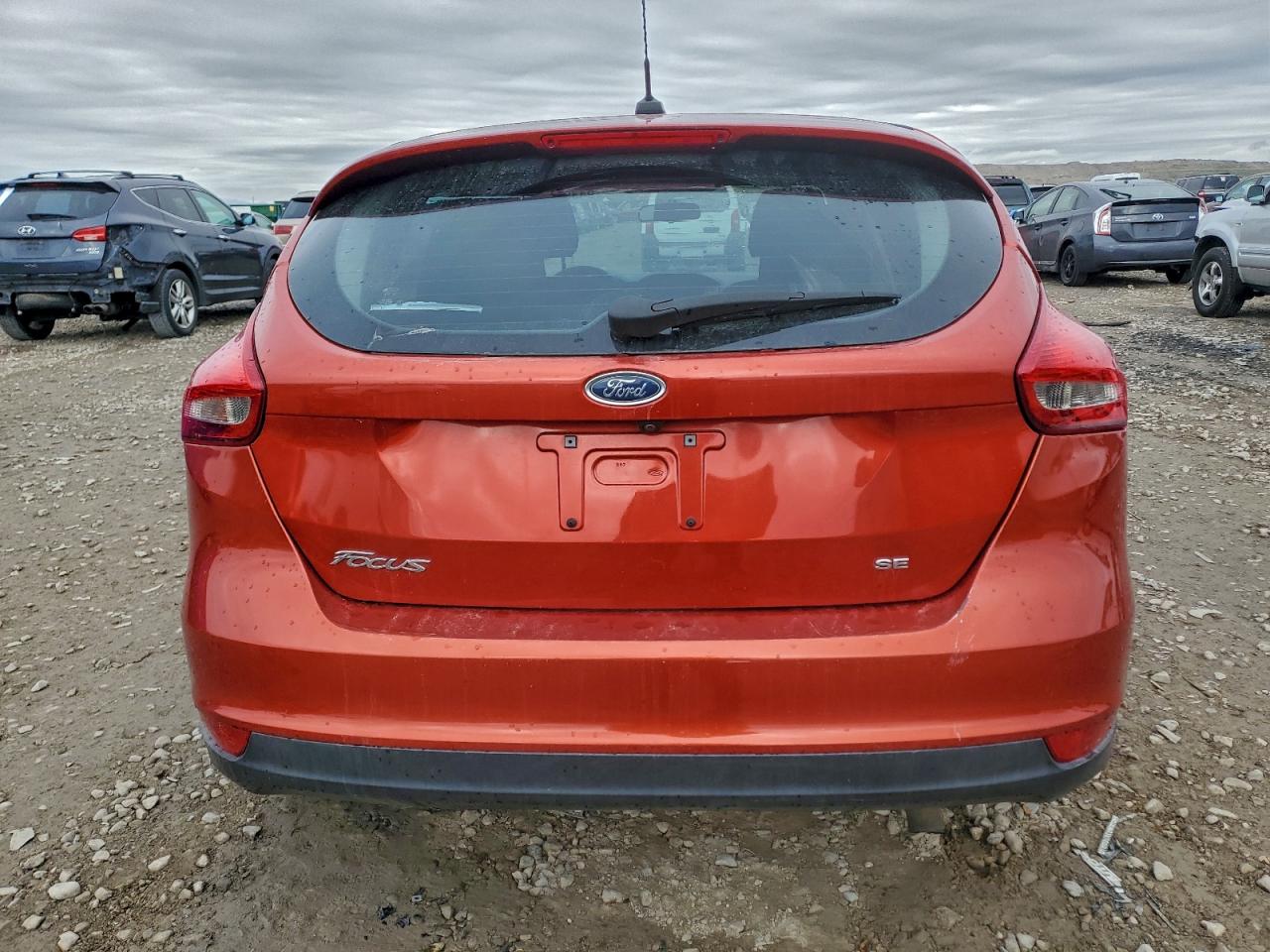 2018 Ford Focus Se VIN: 1FADP3K23JL299051 Lot: 94388135