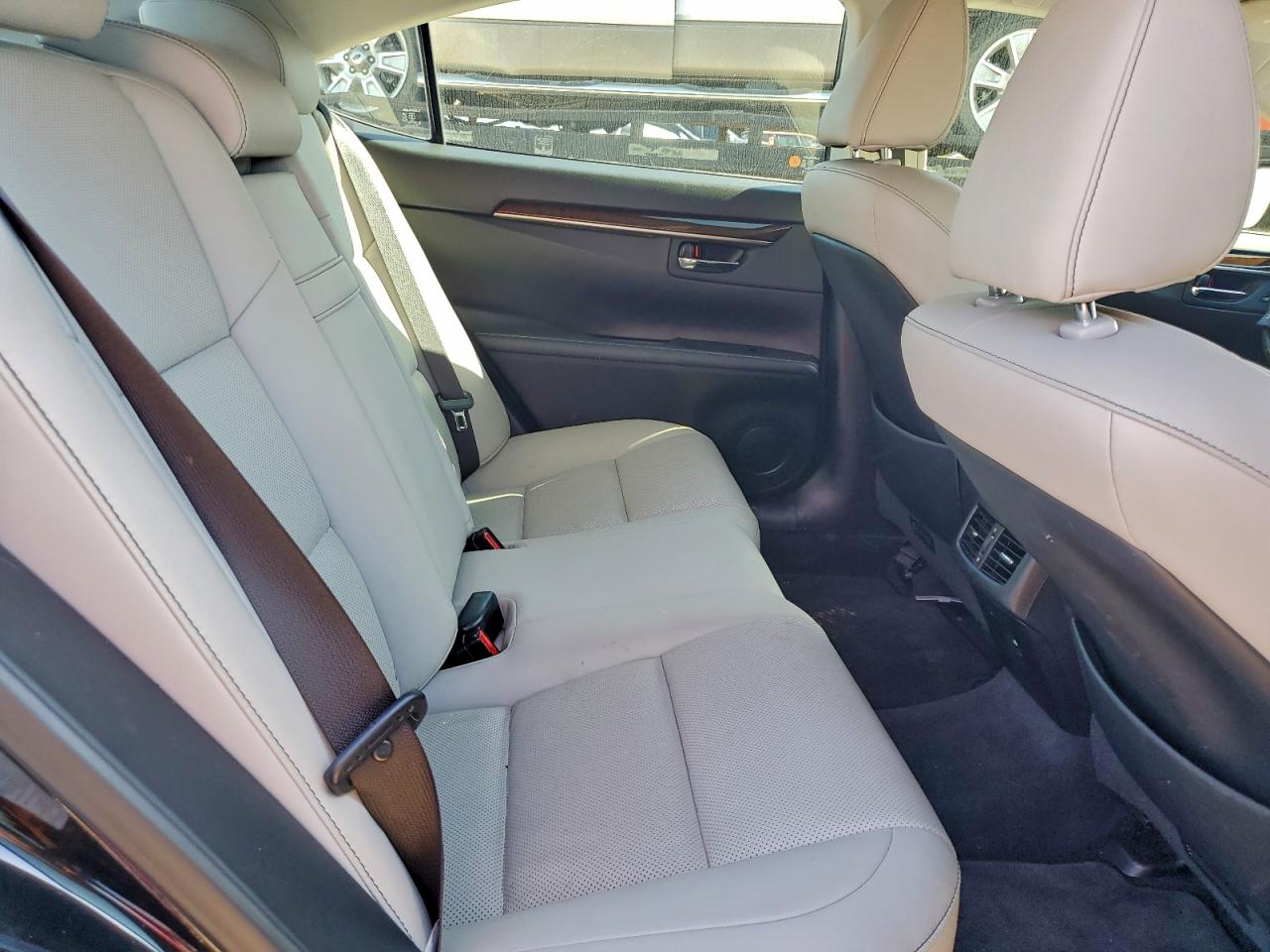 2015 Lexus Es 350 VIN: JTHBK1GG5F2154775 Lot: 96493095