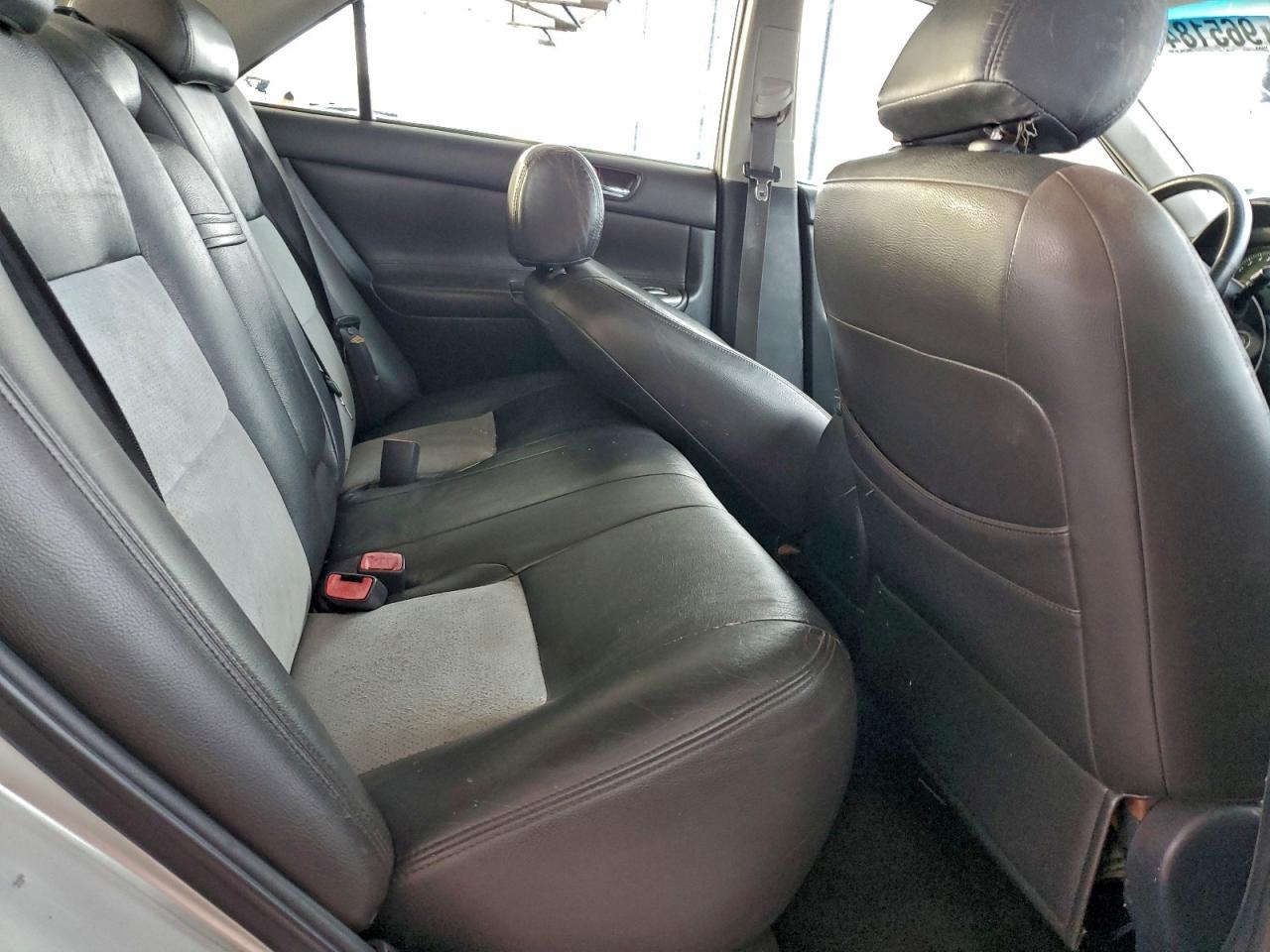 2004 Toyota Camry Le VIN: 4T1BE32K44U812986 Lot: 96518445