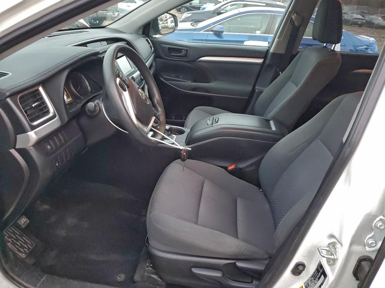 2019 Toyota Highlander Le VIN: 5TDBZRFH5KS974279 Lot: 95522785