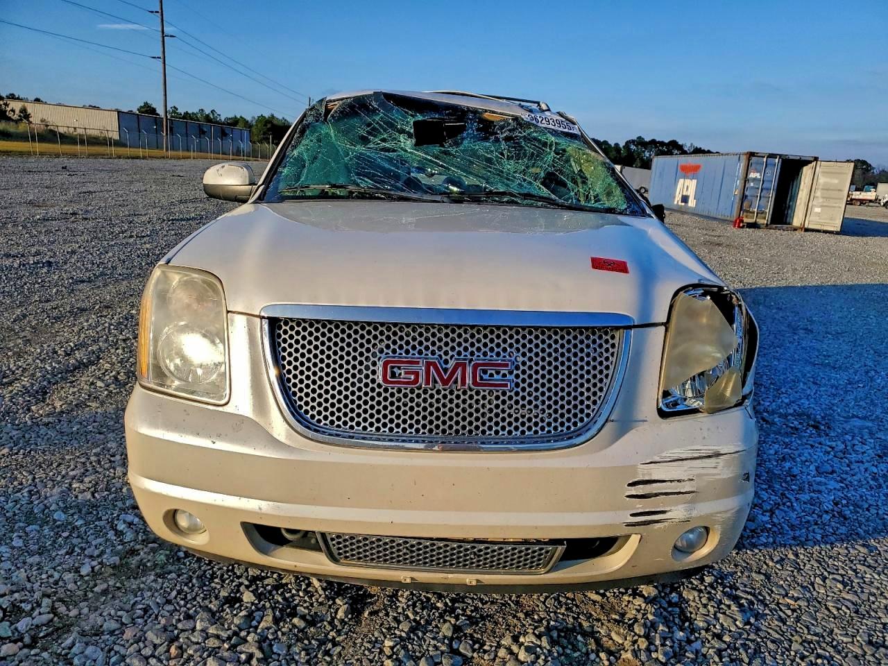 2011 GMC Yukon Denali VIN: 1GKS1EEF0BR174430 Lot: 96293955