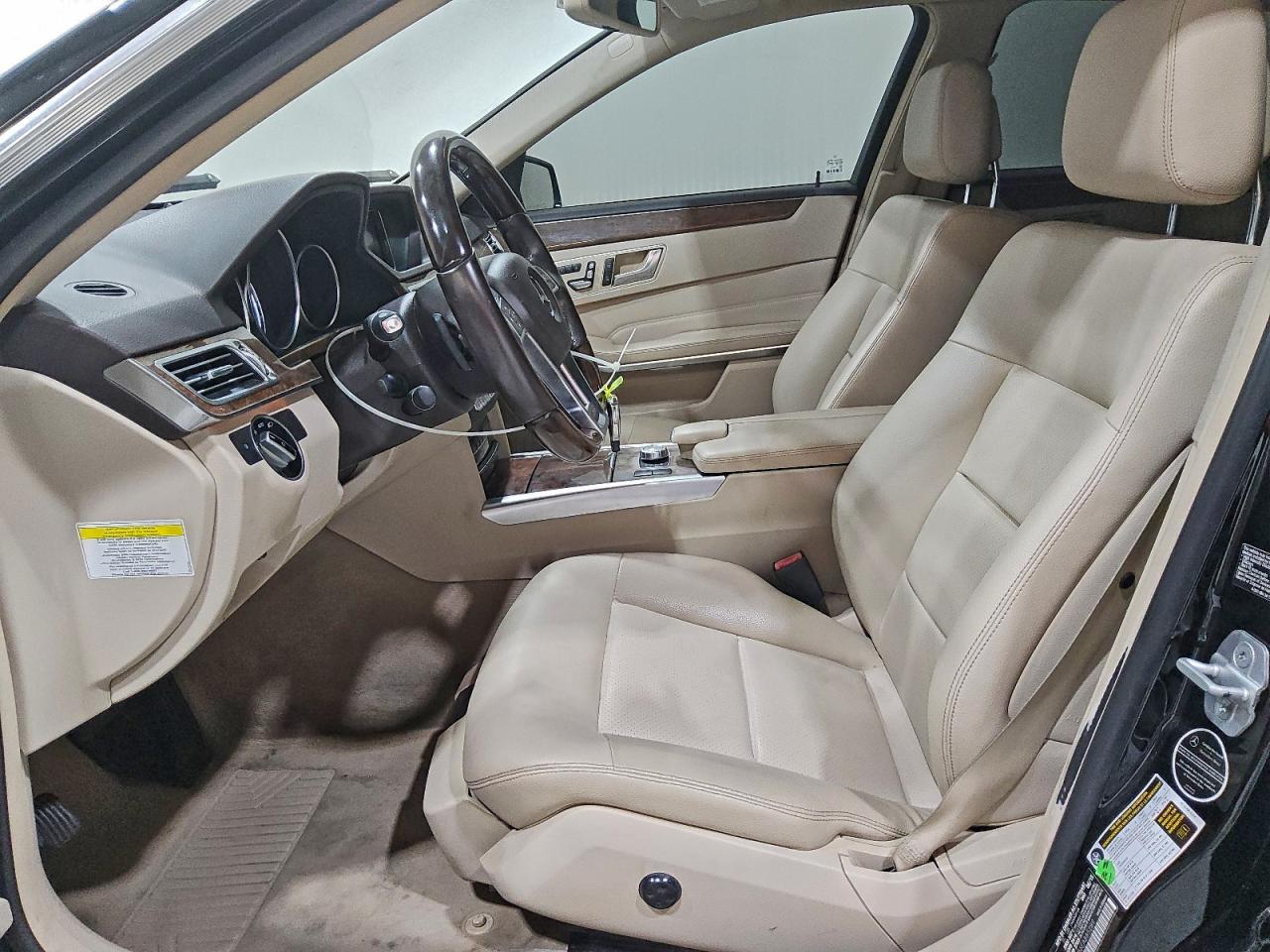 2014 Mercedes-Benz E 350 VIN: WDDHF5KB6EA885289 Lot: 92510435