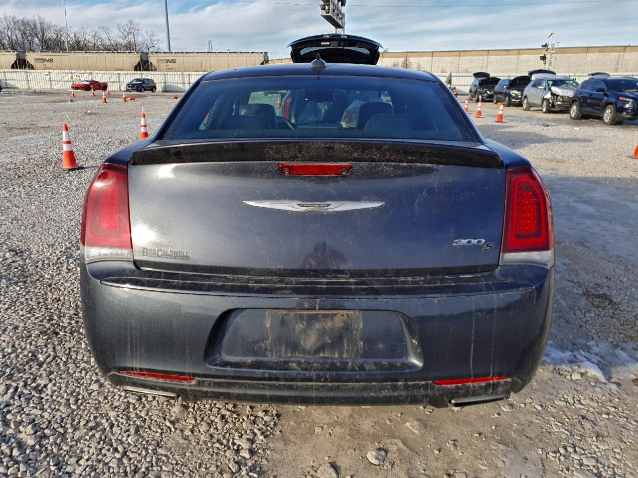 2016 Chrysler 300 S VIN: 2C3CCABTXGH304416 Lot: 95704245