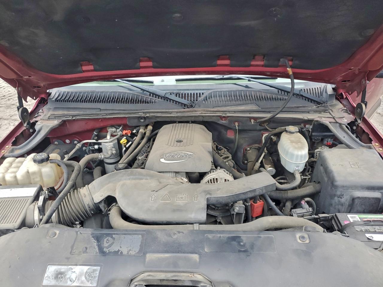 2005 Chevrolet Tahoe C1500 VIN: 1GNEC13TX5J239699 Lot: 95216765