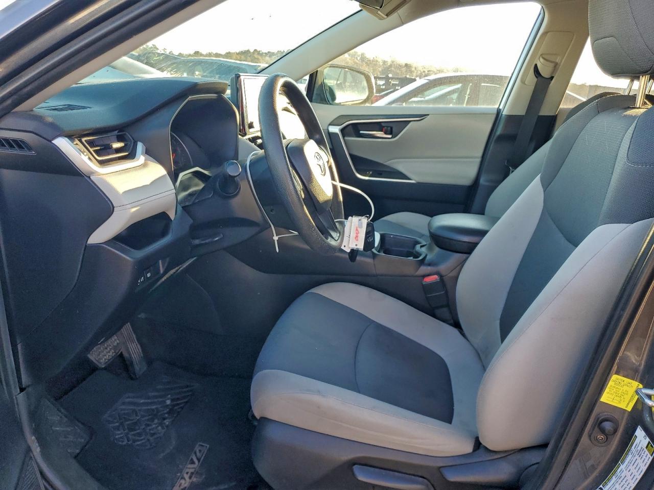 2019 Toyota Rav4 Xle VIN: 2T3P1RFV0KW004082 Lot: 94230065