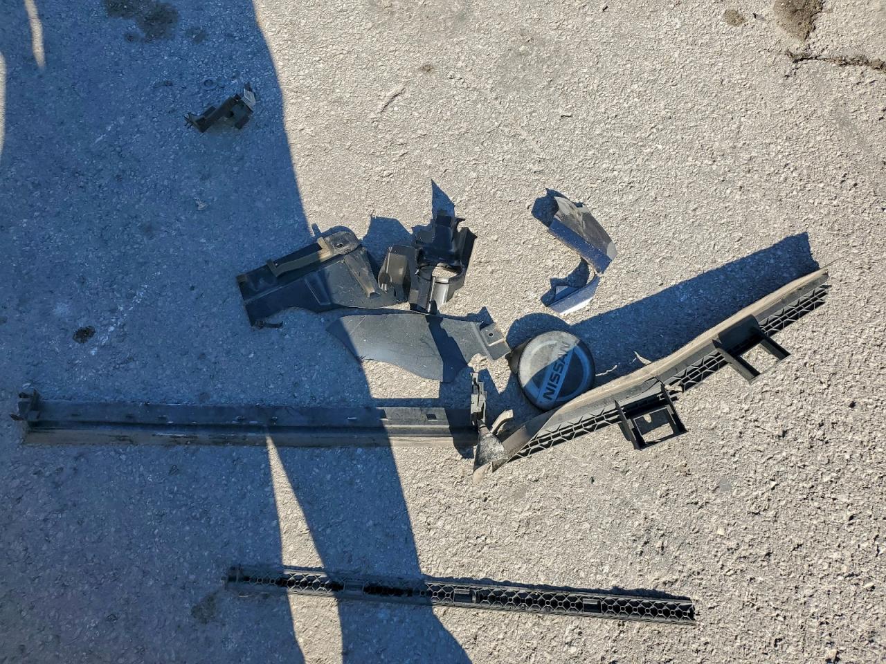 2019 Nissan Rogue S VIN: 5N1AT2MTXKC737652 Lot: 94968325