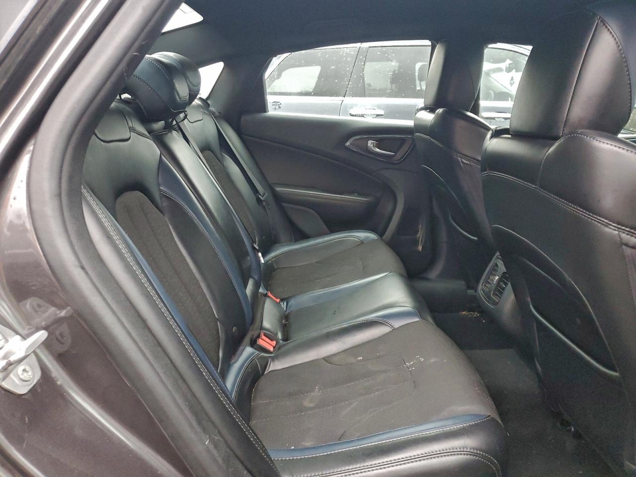 2015 Chrysler 200 S VIN: 1C3CCCDG6FN690804 Lot: 95087115