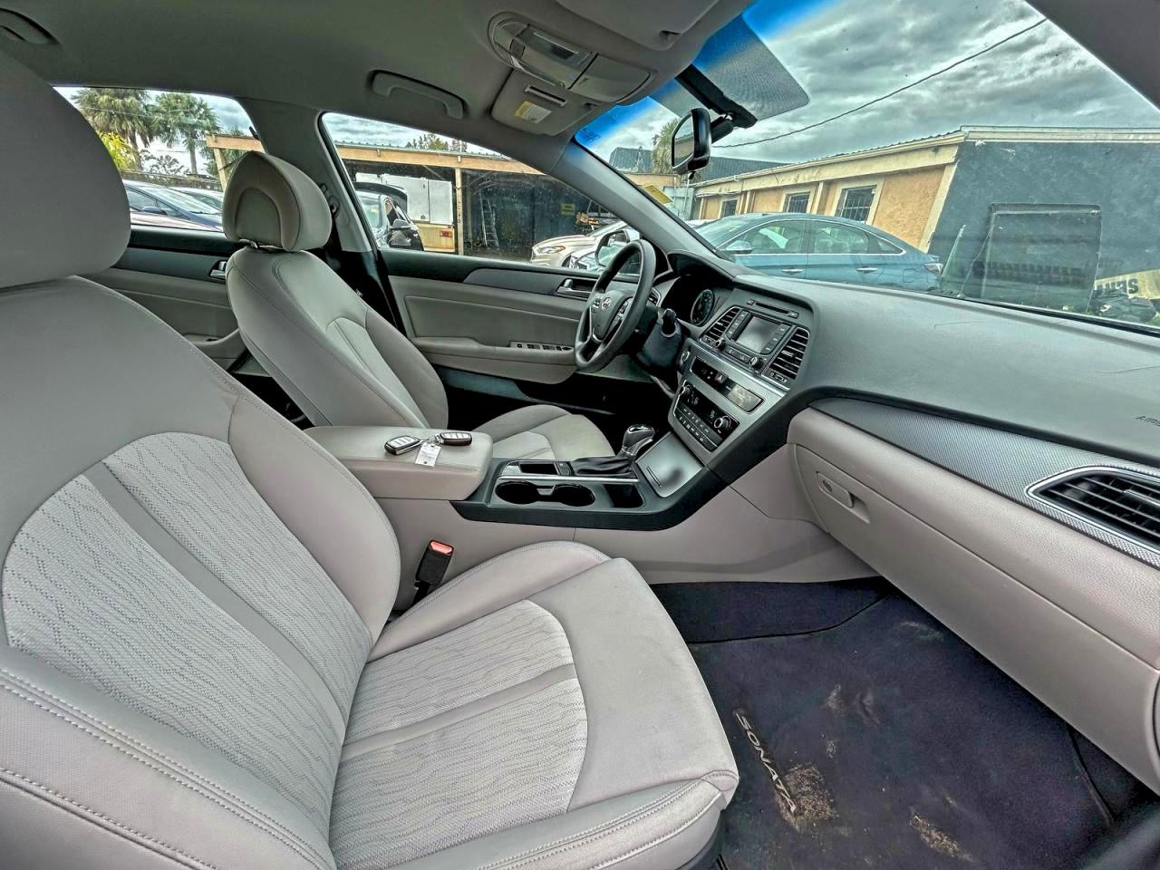 Фото: KMHE24L15GA038903