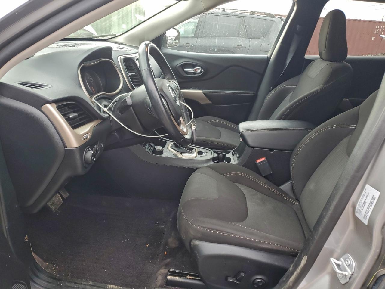 2017 Jeep Cherokee Latitude VIN: 1C4PJMCS5HD213739 Lot: 95961505