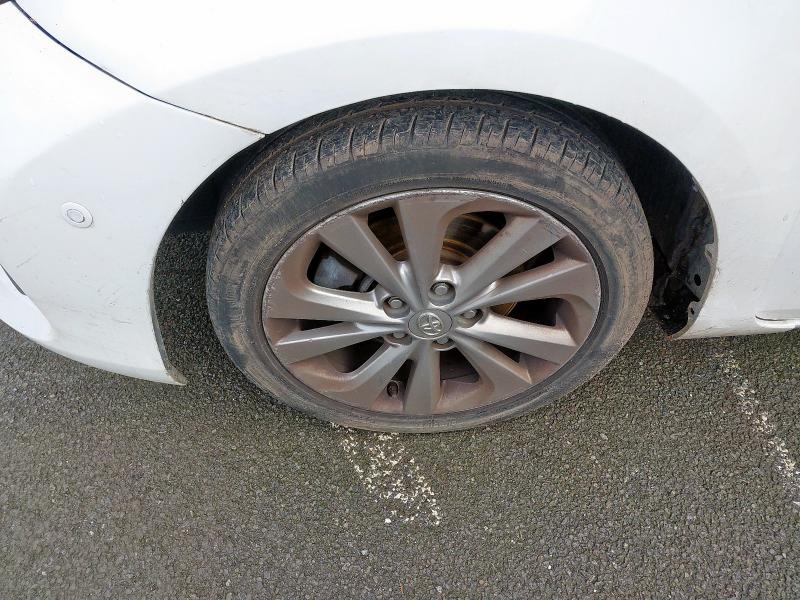 2015 TOYOTA AURIS 1.8 VVTI HYBRID EXCEL 5DR CVT AUTO [NAV]