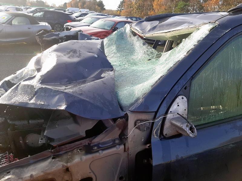 2016 VOLKSWAGEN AMAROK D/CAB PICK UP TRENDLINE 2.0 BITDI 180 4MOTION SEL