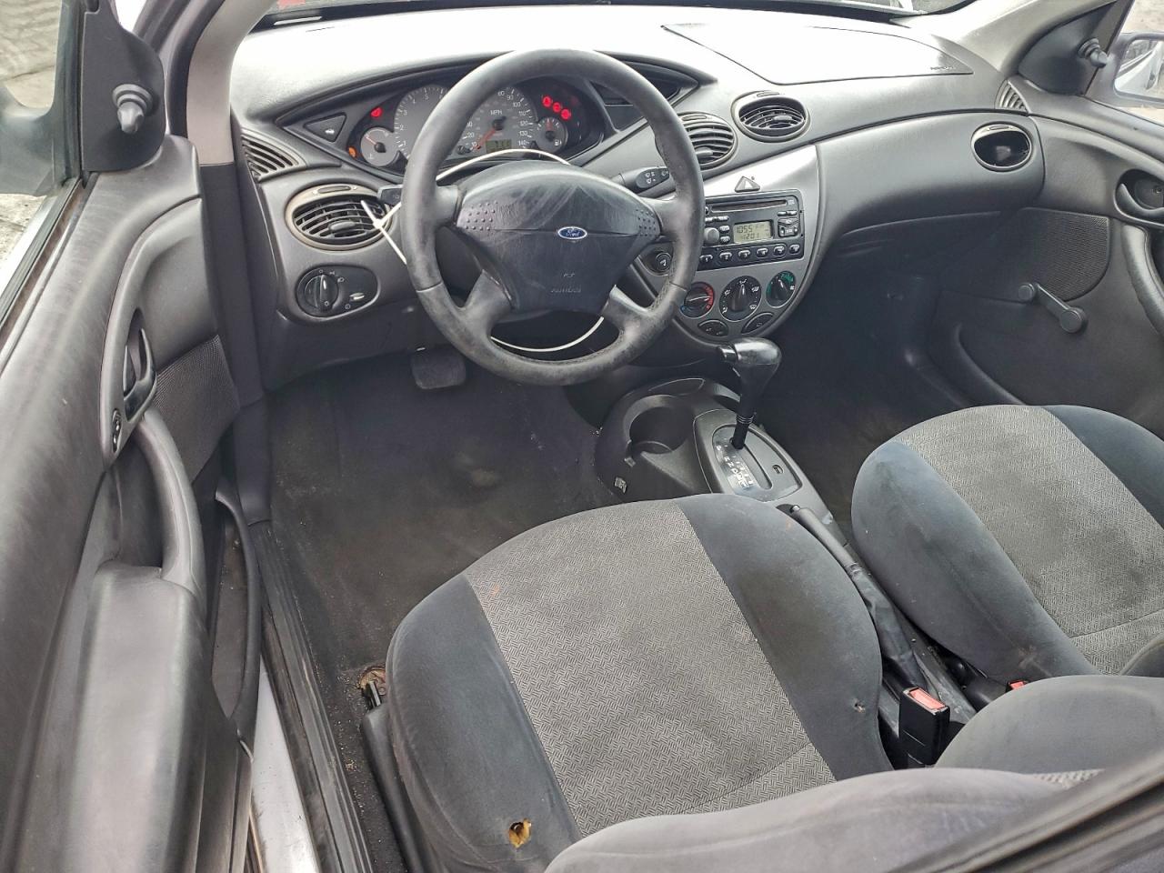 2000 Ford Focus Zx3 VIN: 3FAFP3134YR220498 Lot: 94833625