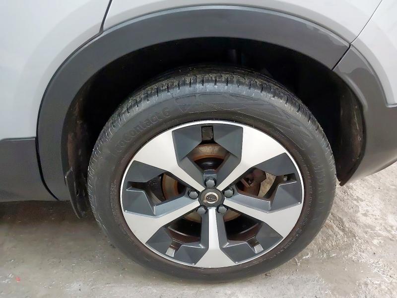 2024 VOLVO XC40 2.0 B3P PLUS DARK 5DR AUTO