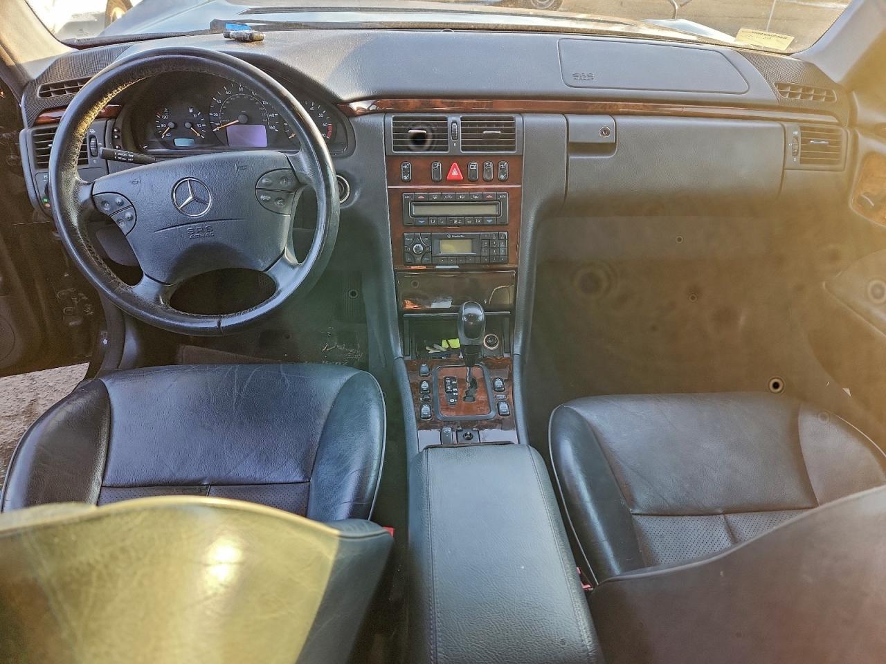 2001 Mercedes-Benz E 320 4Matic VIN: WDBJF82J21X045584 Lot: 93833835