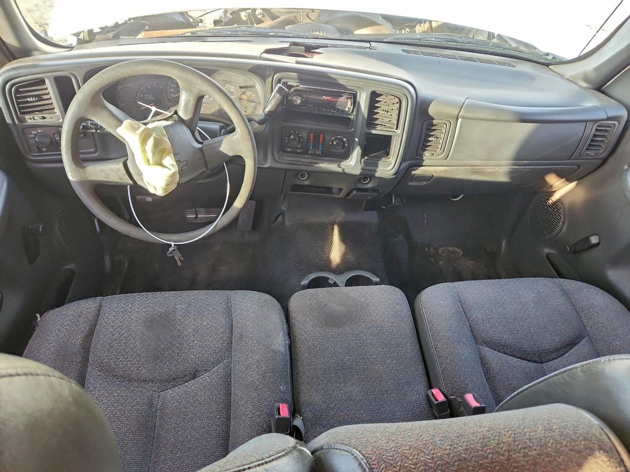 2005 Chevrolet Silverado C1500 VIN: 1GCEC19T85E283595 Lot: 94876655