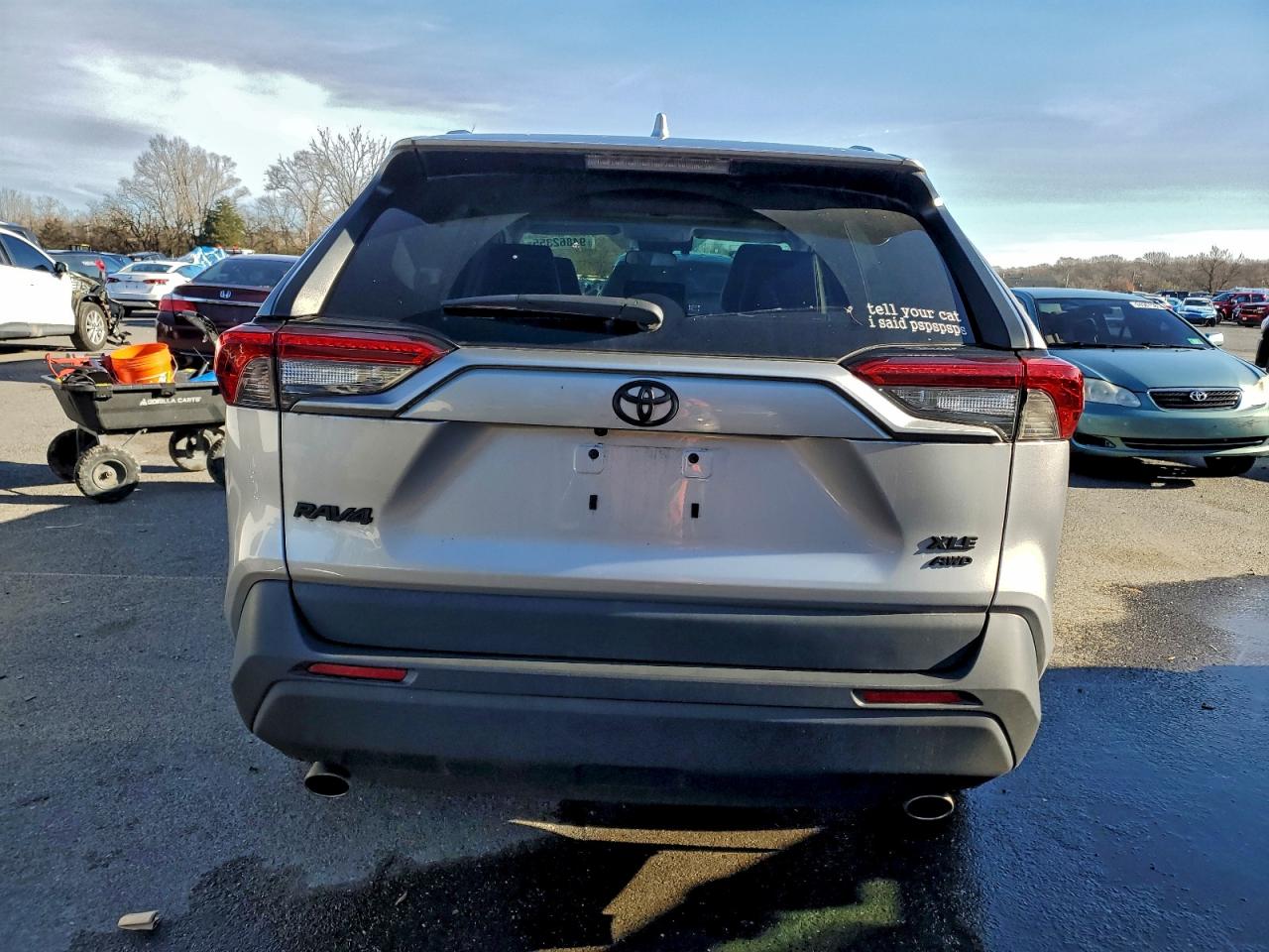 2023 Toyota Rav4 Xle Premium VIN: 2T3A1RFV1PC354092 Lot: 94862355