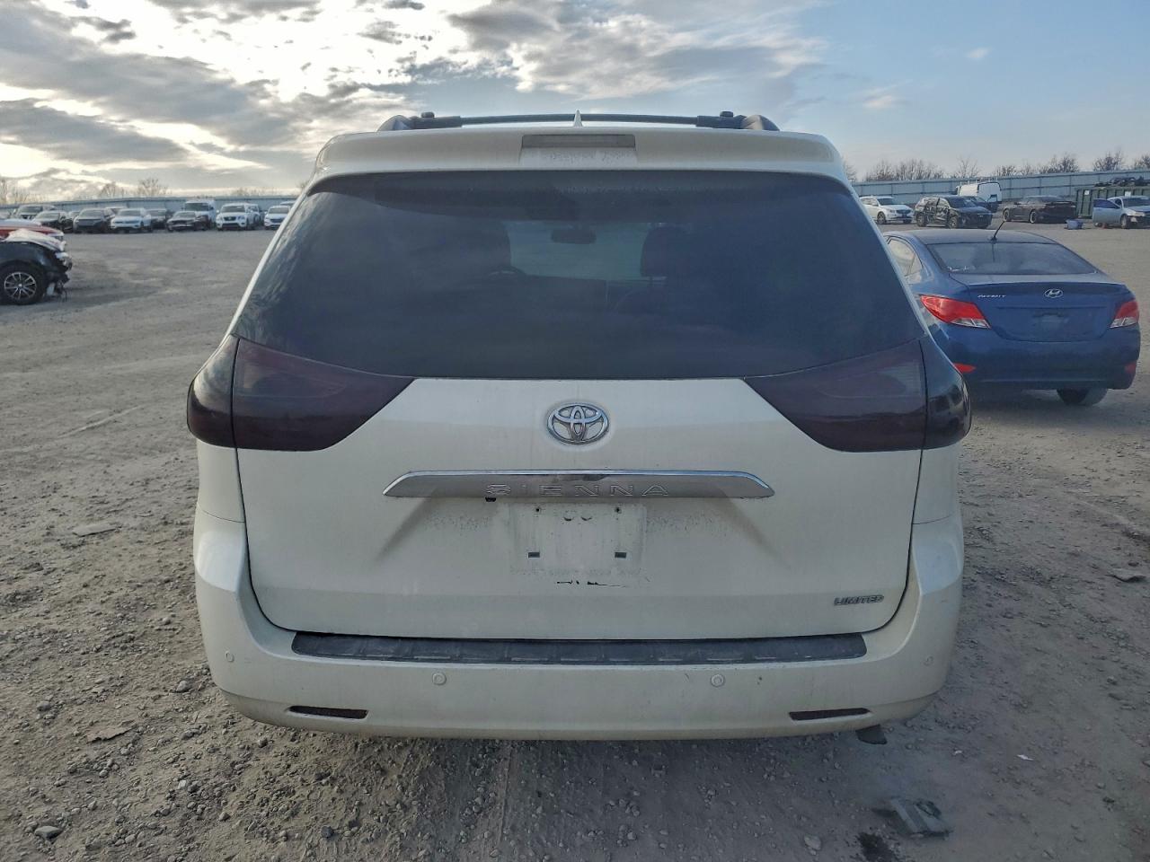 2015 Toyota Sienna Xle VIN: 5TDYK3DCXFS619889 Lot: 97529955