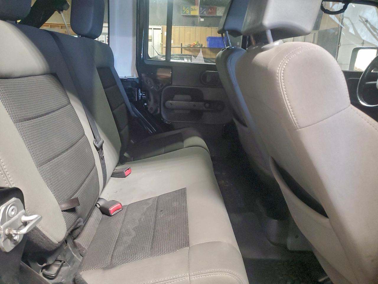 2010 Jeep Wrangler Unlimited Sport VIN: 1J4BA3H14AL165516 Lot: 95894805