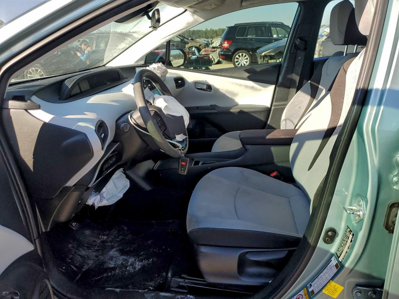 2020 Toyota Prius L VIN: JTDKARFU2L3111740 Lot: 96416525