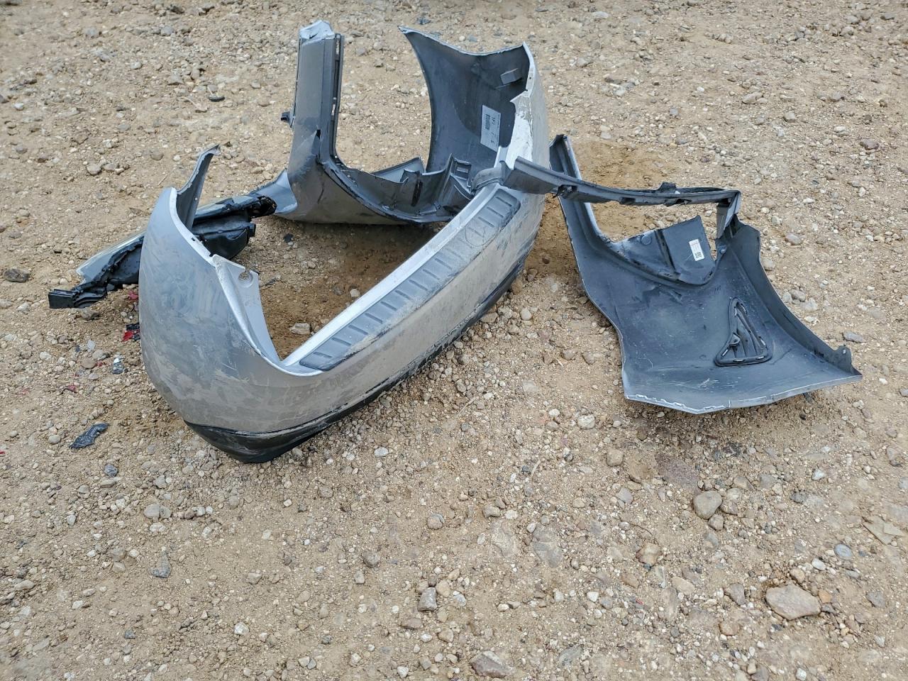 2018 Toyota Corolla L VIN: 5YFBURHE5JP799427 Lot: 94647875