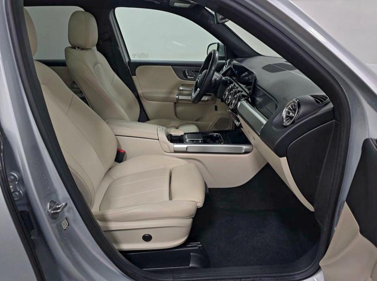 Фото: W1N4M4HB1MW112949