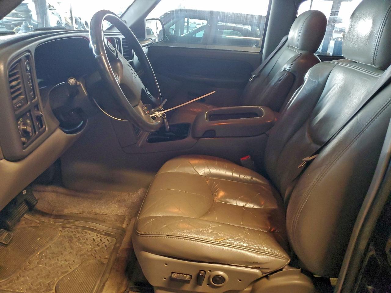 2003 Chevrolet Tahoe K1500 VIN: 1GNEK13T83R173624 Lot: 95948325