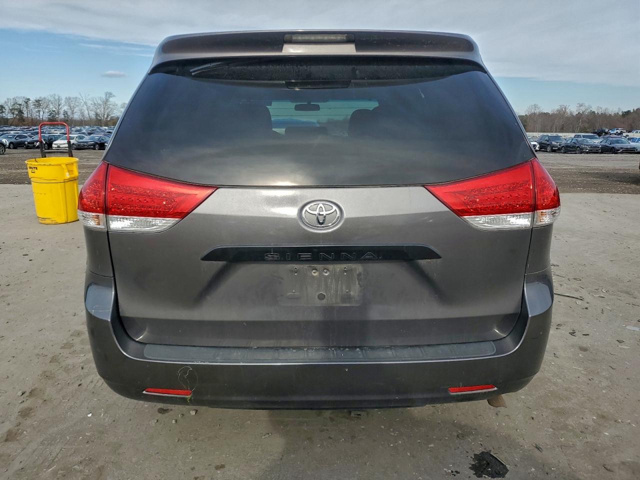 2013 Toyota Sienna VIN: 5TDZK3DC6DS403636 Lot: 93187025