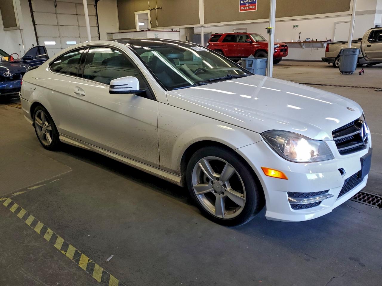 2014 Mercedes-Benz C 250 VIN: WDDGJ4HB1EG298815 Lot: 97550525