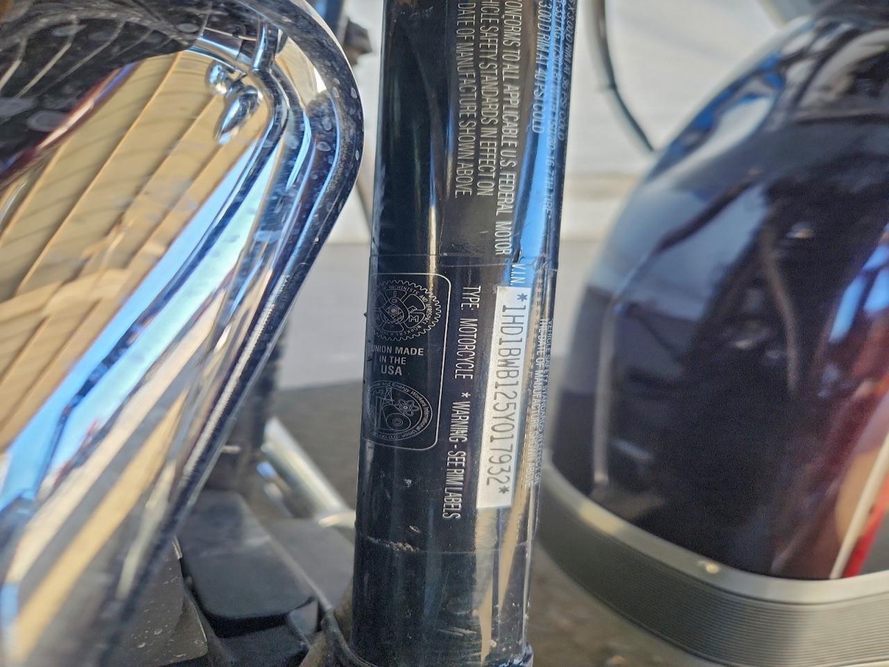 2005 Harley-Davidson Flstci VIN: 1HD1BWB125Y017932 Lot: 95114705