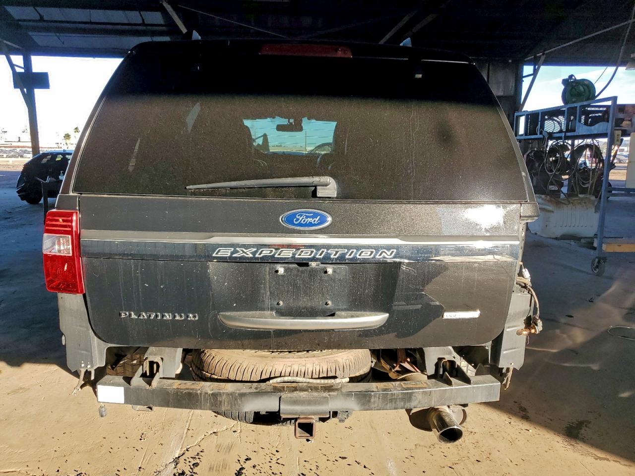 2015 Ford Expedition Platinum VIN: 1FMJU1MT8FEF28685 Lot: 94727195