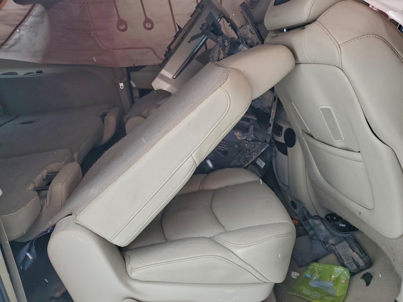 2017 Cadillac Escalade Esv Luxury VIN: 1GYS4HKJ1HR144918 Lot: 94919975