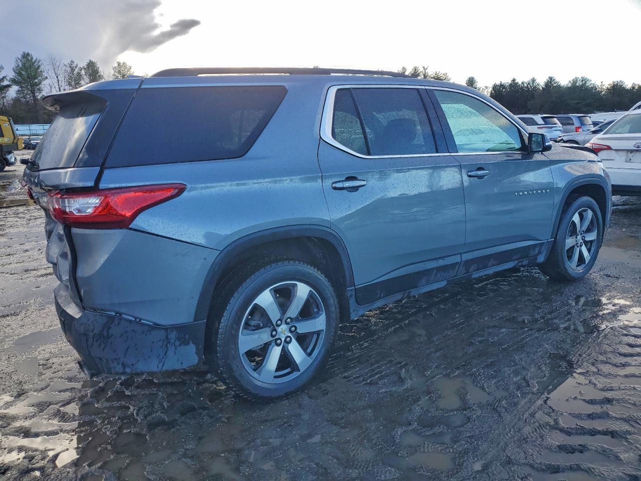 2019 Chevrolet Traverse Lt VIN: 1GNEVHKW5KJ138743 Lot: 97581555