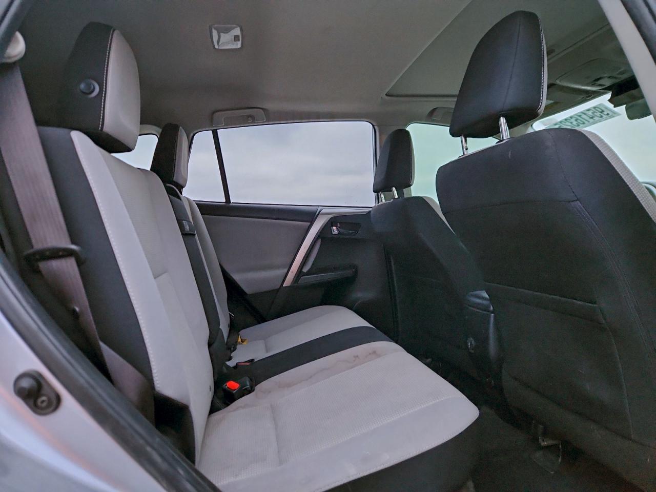 2017 Toyota Rav4 Hv Le VIN: JTMRJREV6HD125960 Lot: 95416325