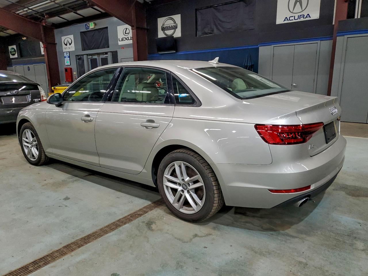 Фото: WAUGNAF43HN038270