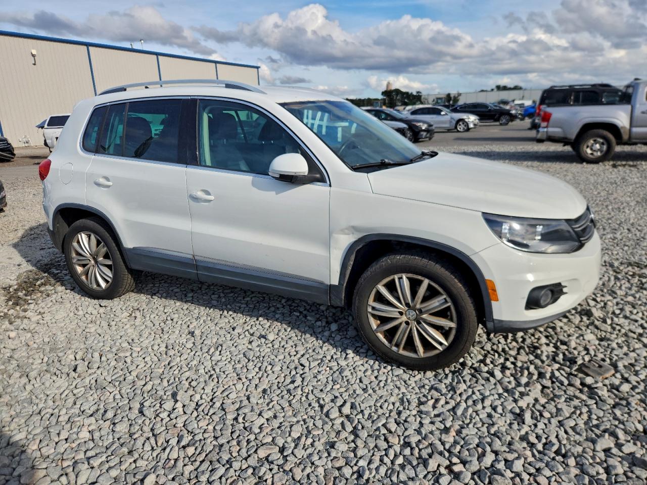 2014 Volkswagen Tiguan S VIN: WVGAV3AX1EW614008 Lot: 97530435