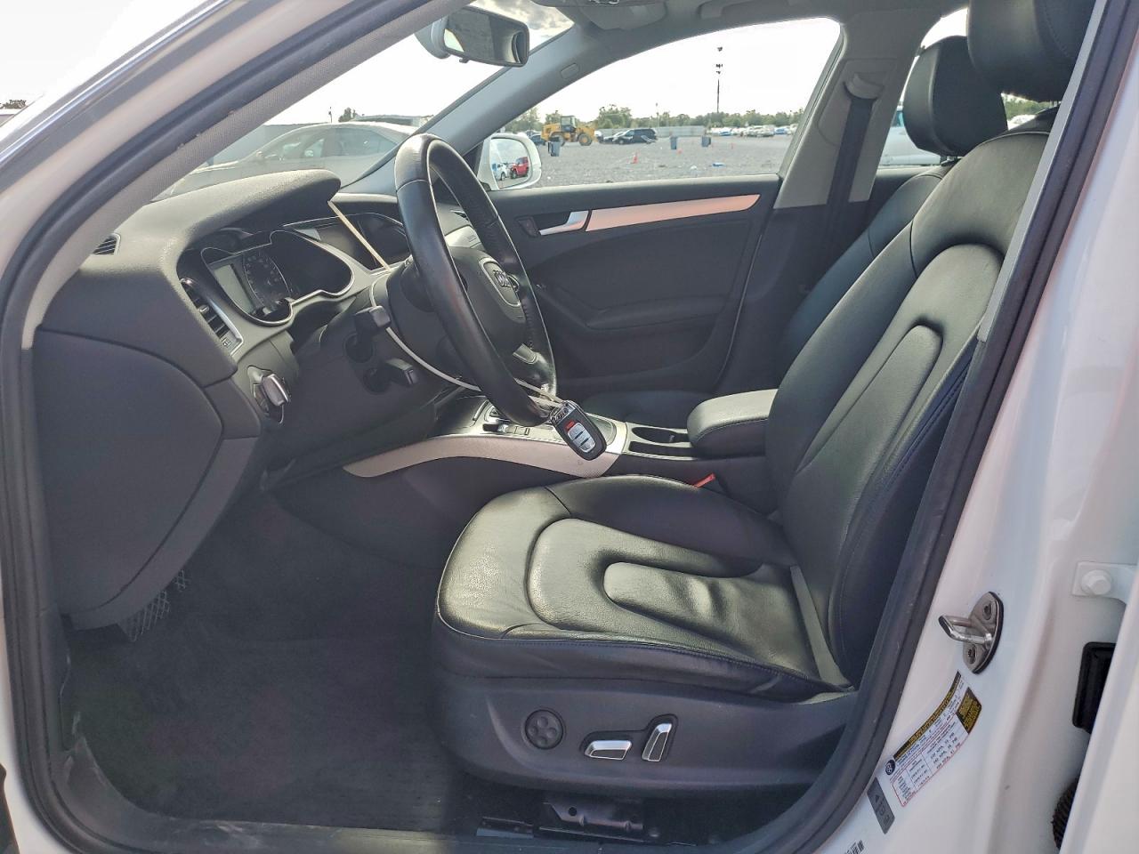 2013 Audi A4 Premium VIN: WAUBFAFLXDN045693 Lot: 96220535