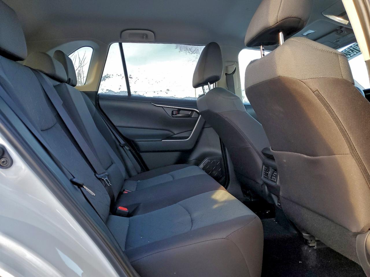 2025 Toyota Rav4 Le VIN: 2T3B1RFV6SC541194 Lot: 95913235