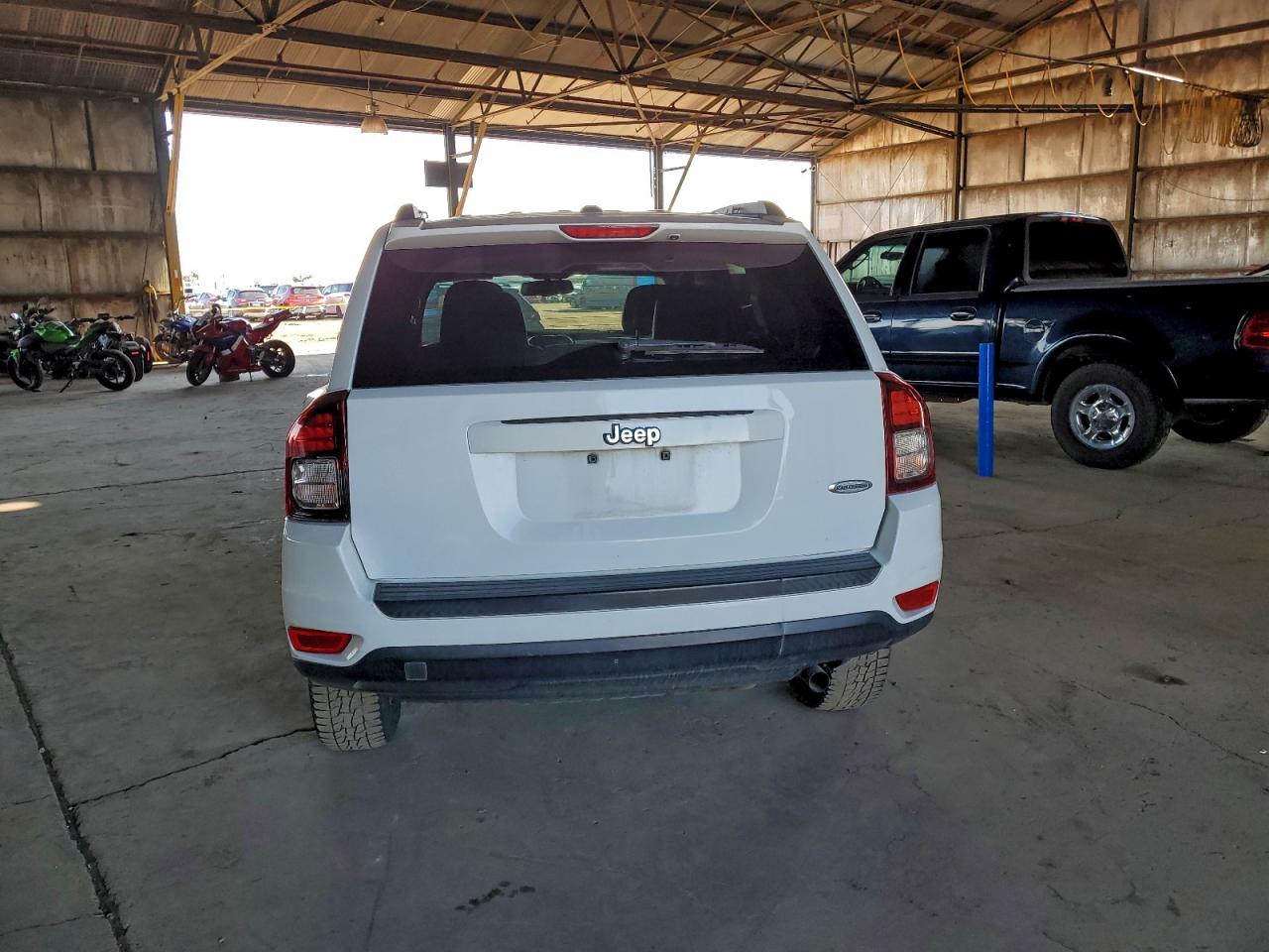 2017 Jeep Compass Latitude VIN: 1C4NJCEB2HD182500 Lot: 94810805