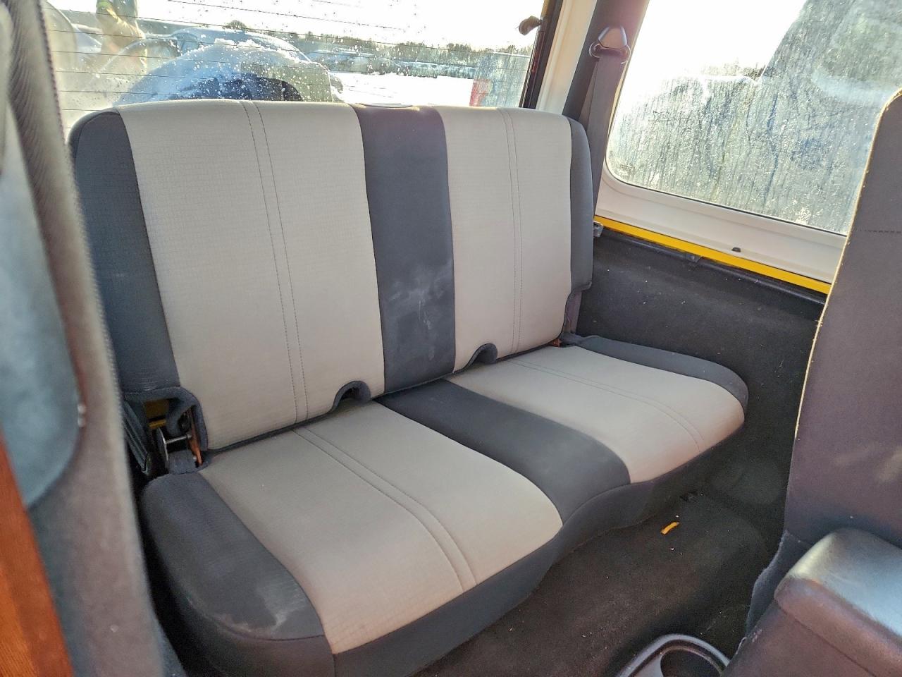 2004 Jeep Wrangler X VIN: 1J4FA39S84P739136 Lot: 95039645