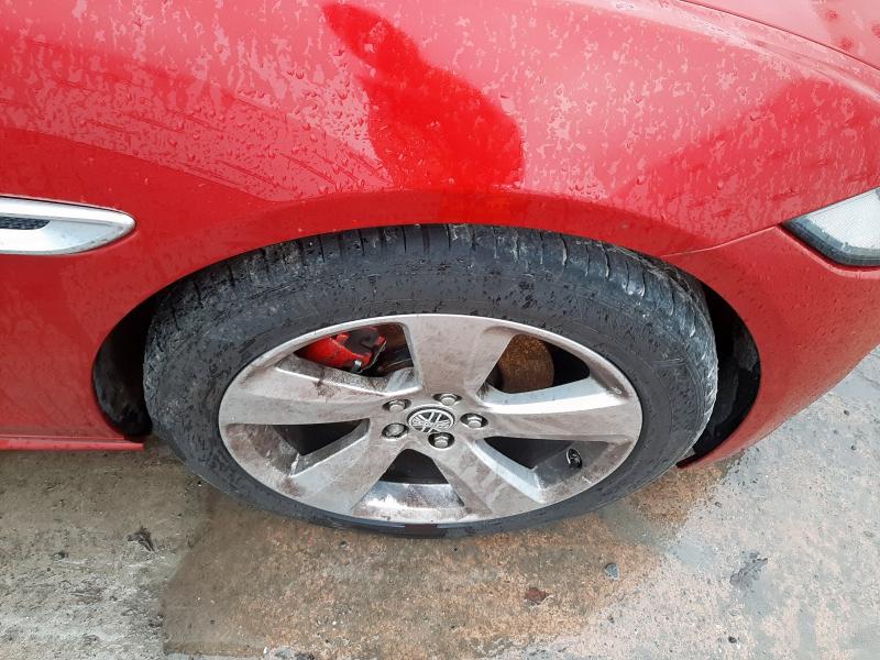 2015 JAGUAR XE 2.0D R-SPORT 4DR