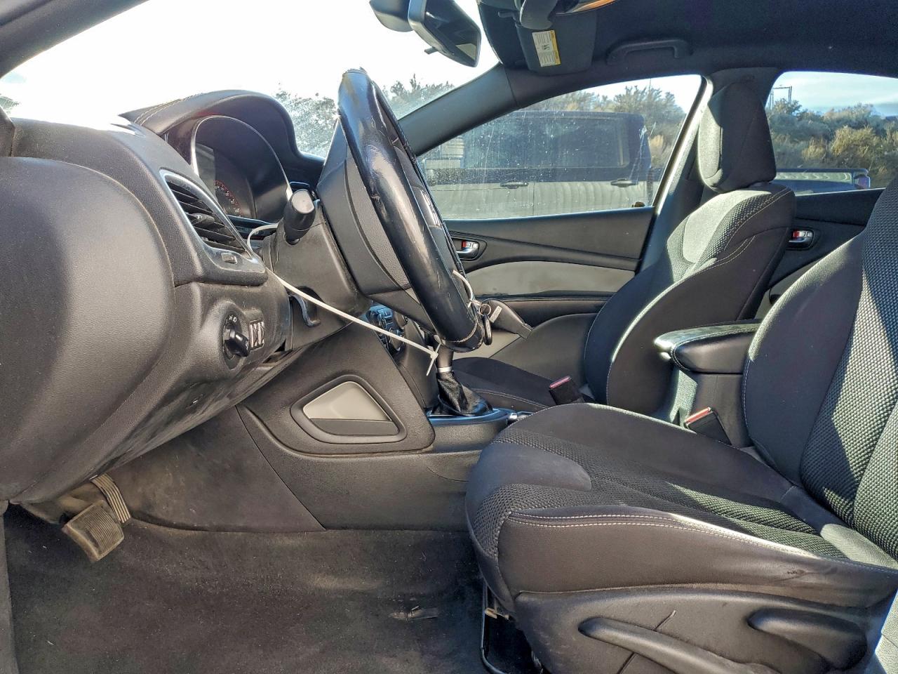 2015 Dodge Dart Sxt VIN: 1C3CDFBB7FD118992 Lot: 94833195