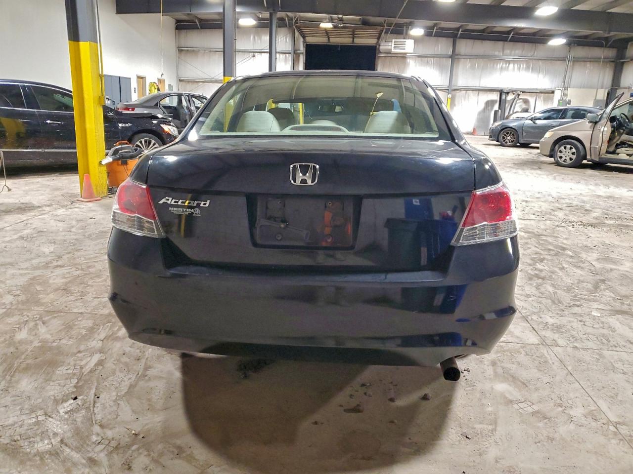 2009 Honda Accord Lx VIN: 1HGCP26349A010464 Lot: 94693925