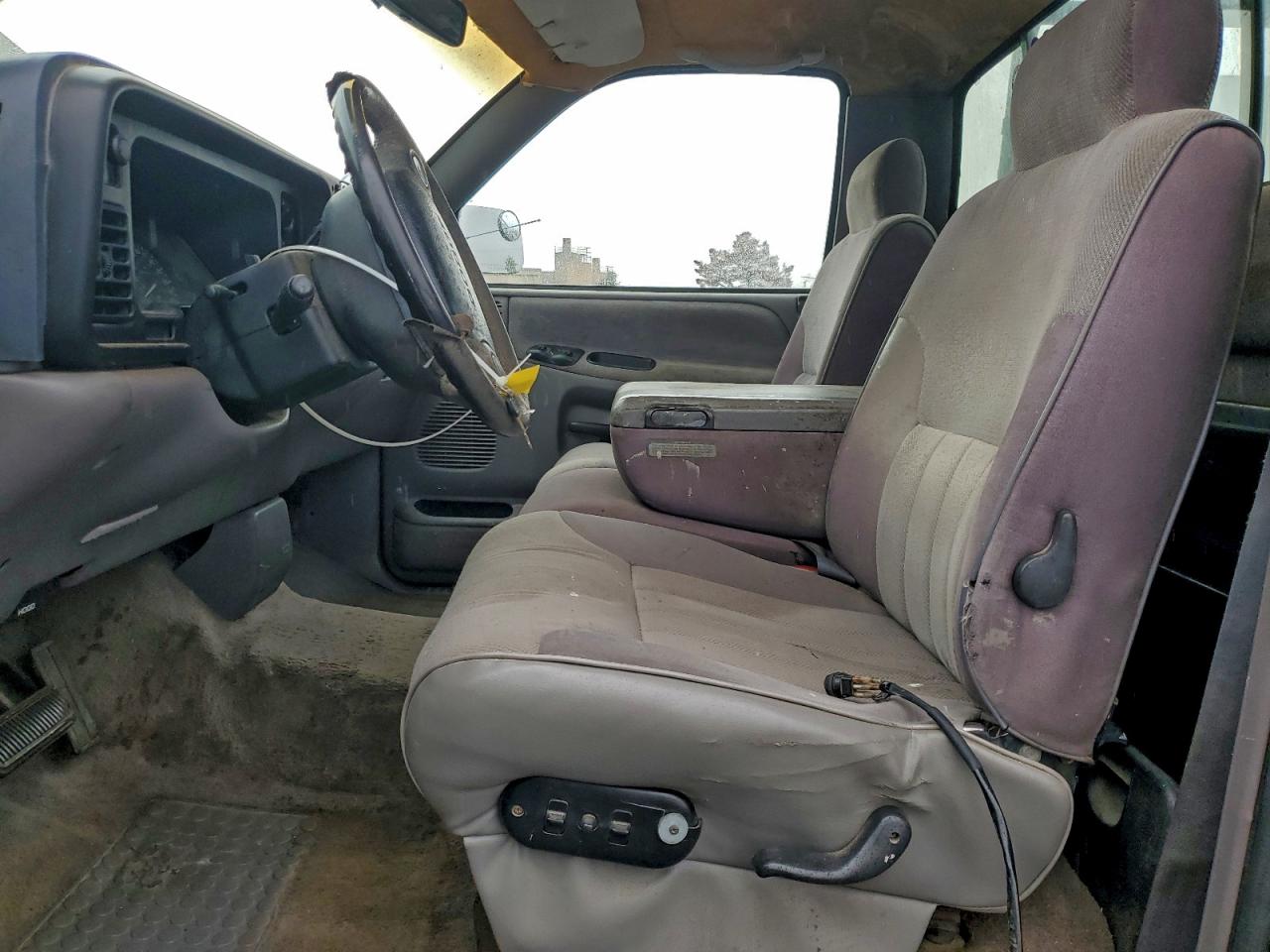 1995 Dodge Ram 1500 VIN: 1B7HC16Z1SS247542 Lot: 96704025