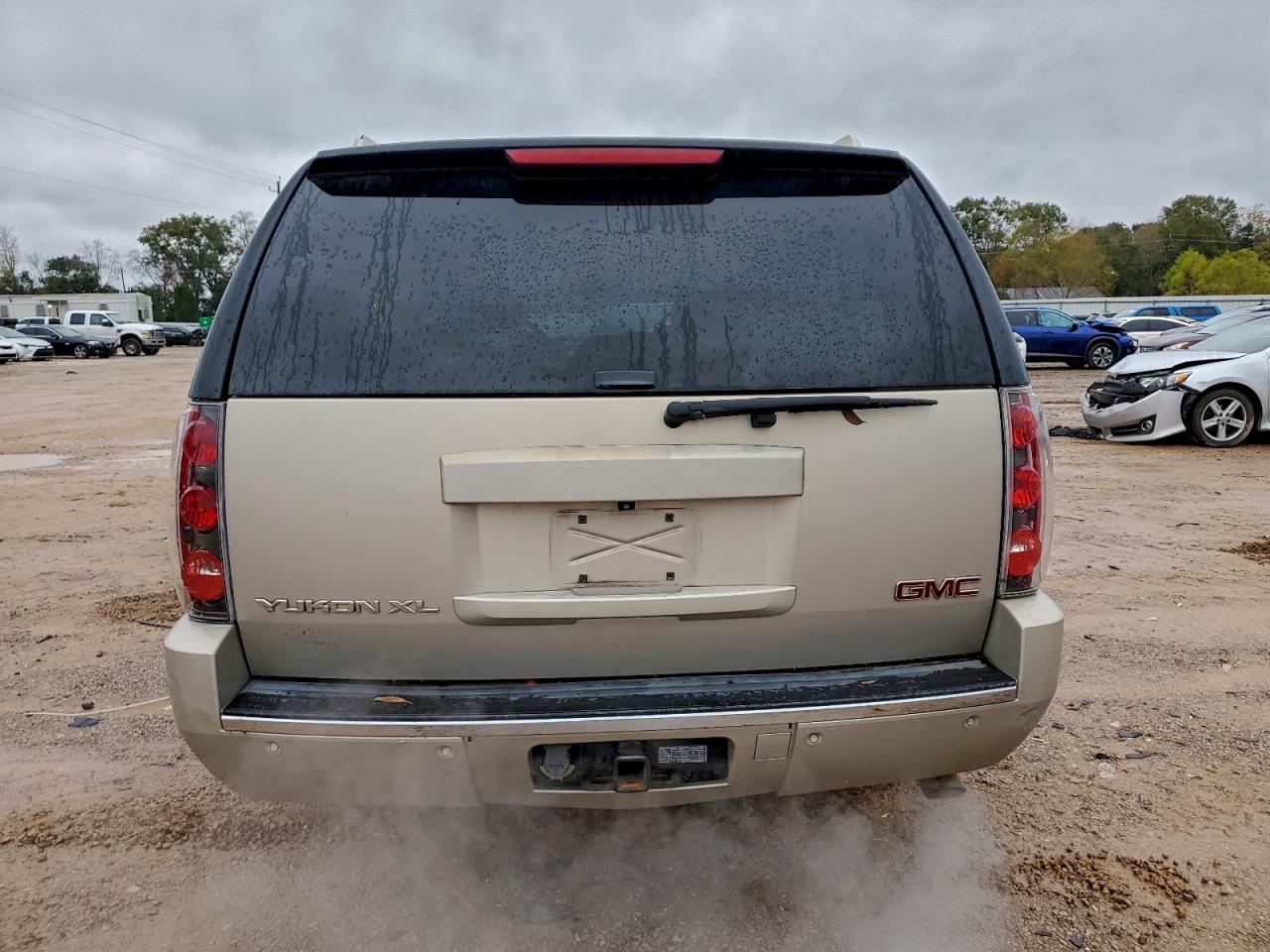 2007 GMC Yukon Xl Denali VIN: 1GKFK66847J348512 Lot: 95221425
