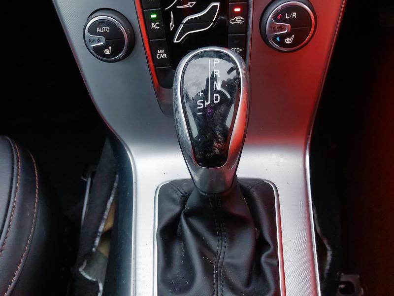 2017 VOLVO V40 T3 [152] CROSS COUNTRY PRO 5DR GEARTRONIC