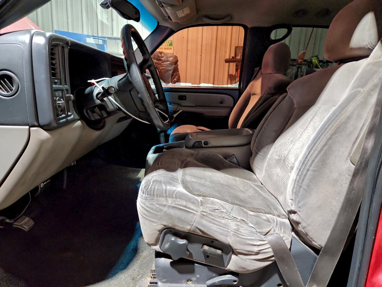 2001 Chevrolet Tahoe C1500 VIN: 1GNEC13T31R136667 Lot: 94779245