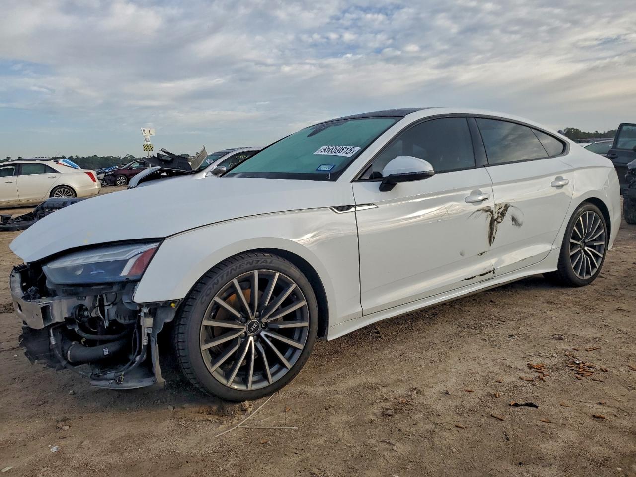 Фото: WAUCBCF57NA005156