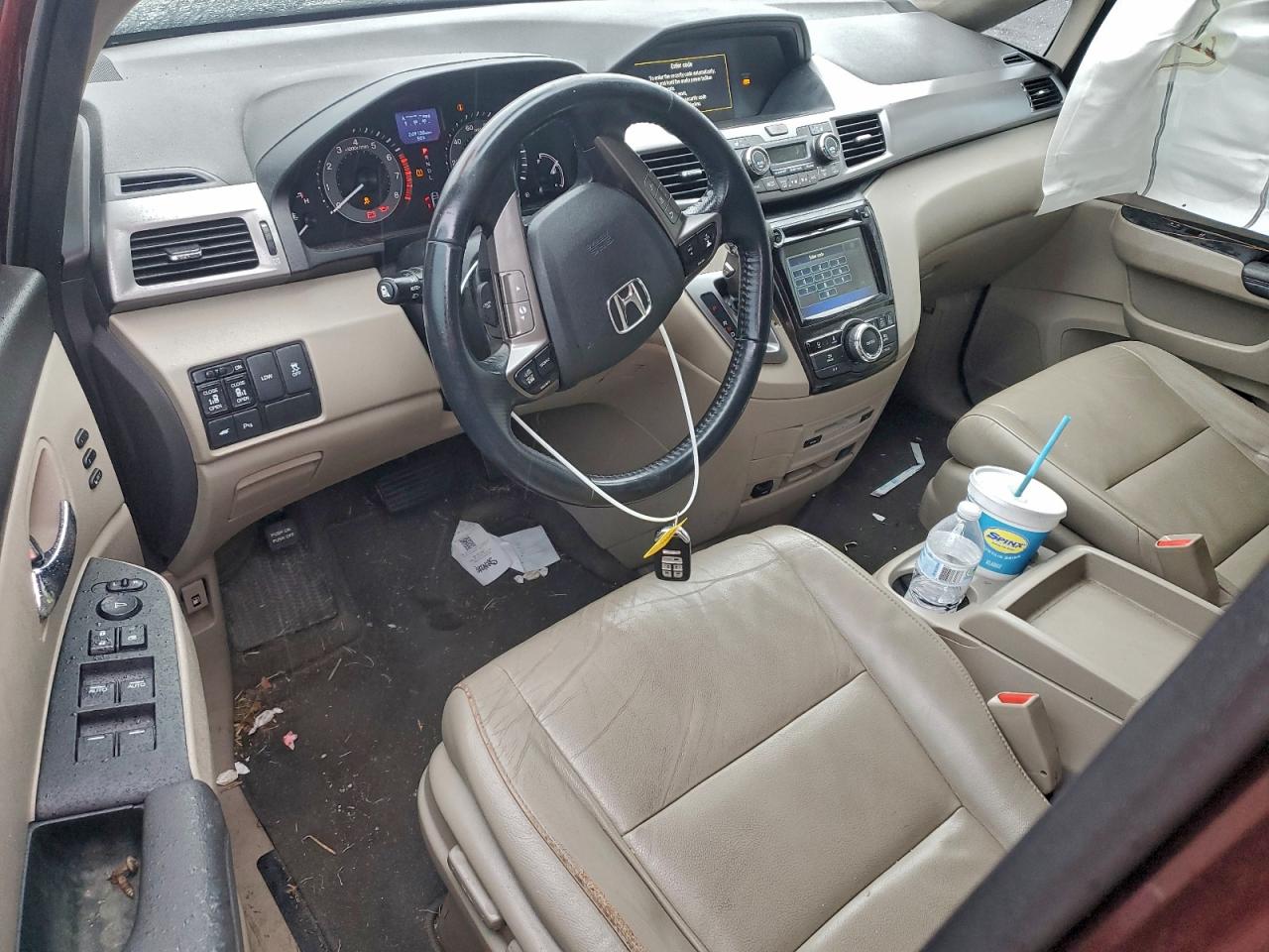 2016 Honda Odyssey Touring VIN: 5FNRL5H92GB110106 Lot: 95513275